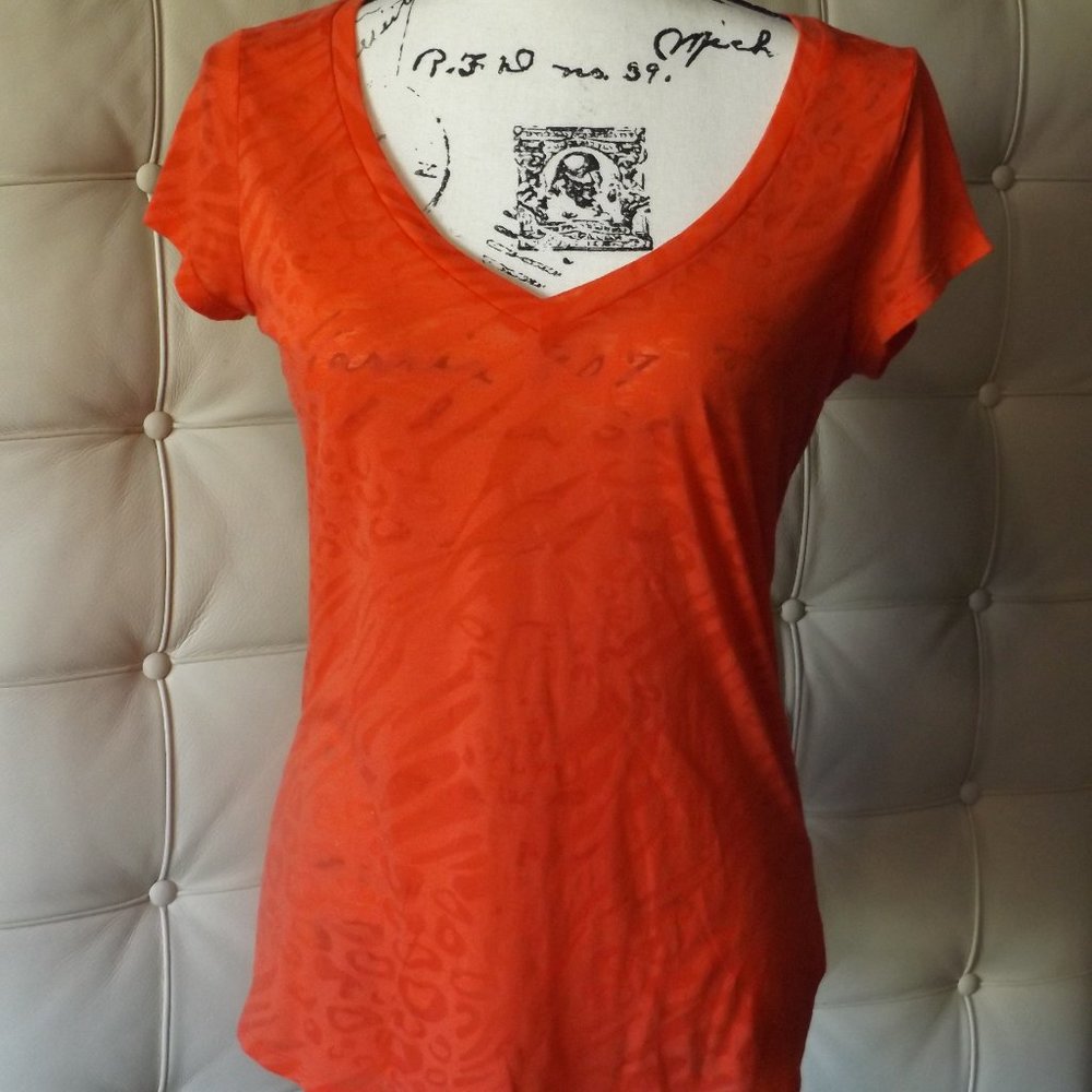 Cute V-neck Burnout T in Sunset Orange!